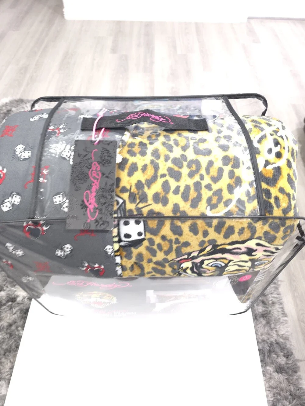 Ed Hardy Queen 4 Piece Luxurious Tiger Plush Comforter Set New